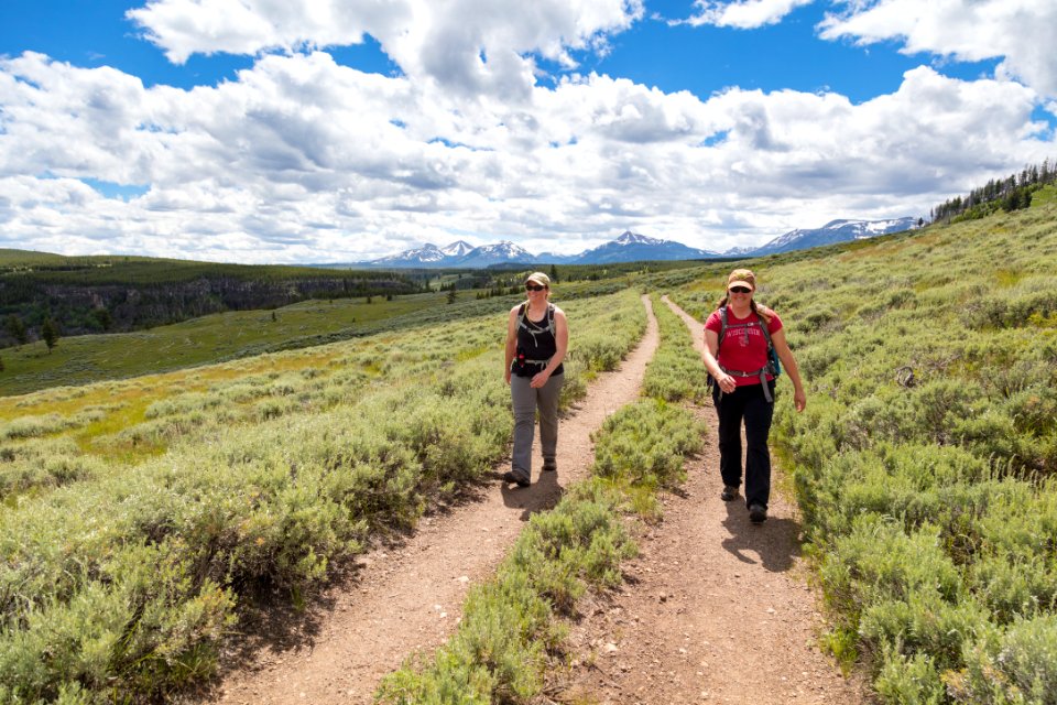 Hikers on Bunsen Peak Trail