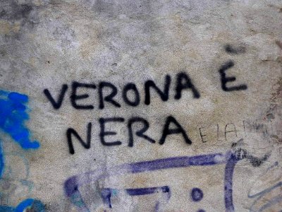 Verona is black photo