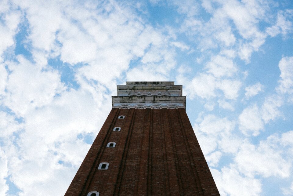 Building urban sky