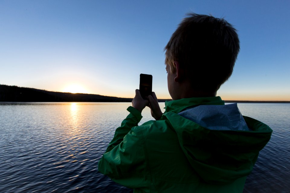 Recording a panorama at Lewis Lake
