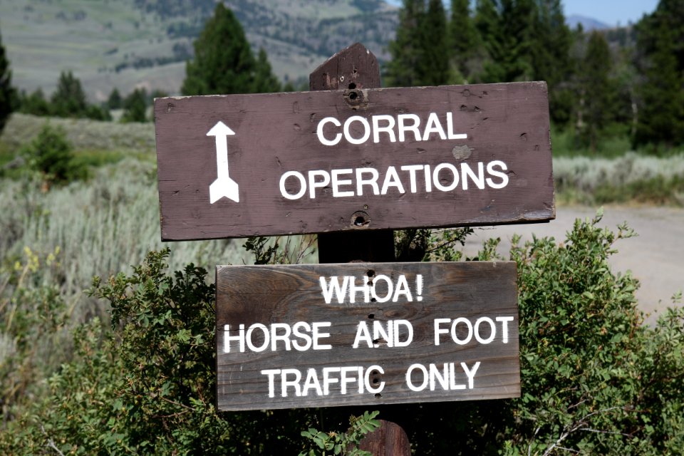 Roosevelt Lodge, sign pointing to the corral