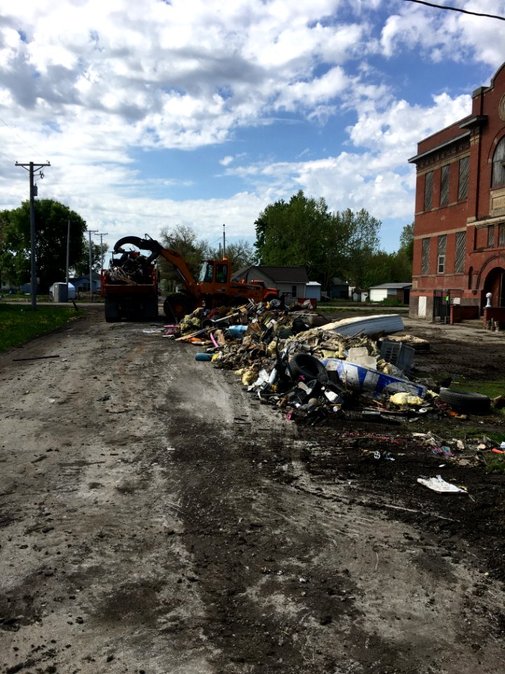 5/13/19 - debris removal in Pacific Junction