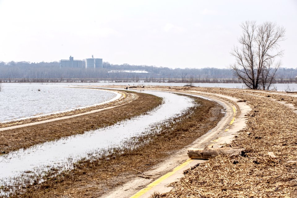 4/5/2019 - Iowa 2 between I-29 and NE border