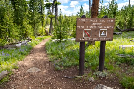 Osprey Falls trailhead sign