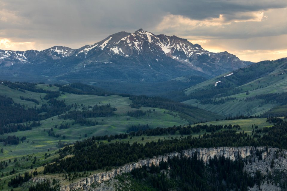 Electric Peak from Bunsen Peak summit