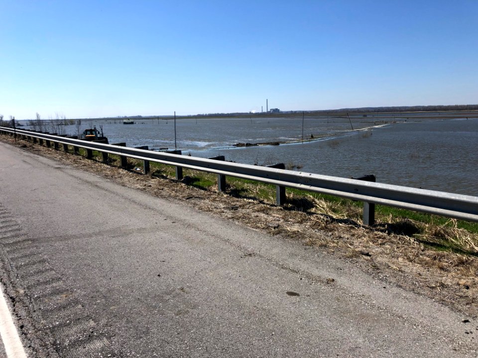 4/16/19 - I-29 bridge instrumentation work
