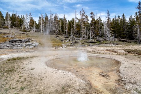 West Triplet Geyser erupting shortly after Grand Geyser finished