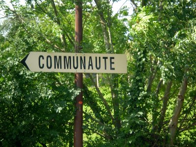 Sign "Communaute", Taizé