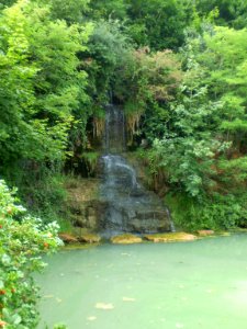 Source St. Etienne, Taizé photo