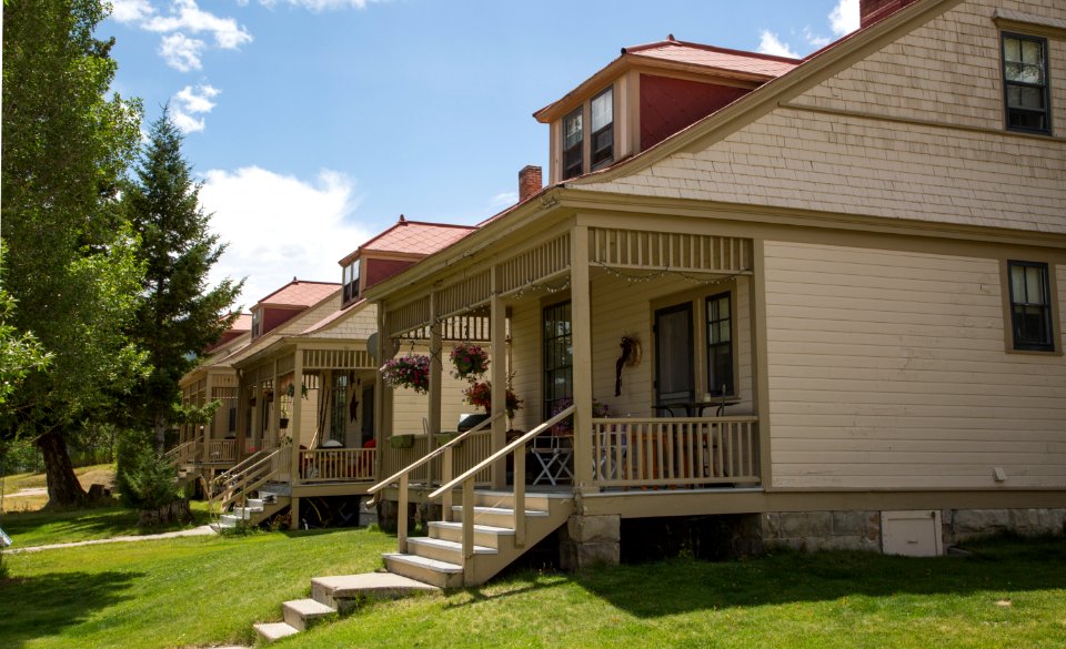 Fort Yellowstone, Non-commisioned Officers' Quarters (1897)