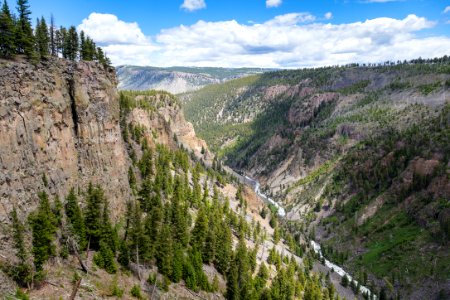 Views of the Gardner River along the Osprey Falls Trail