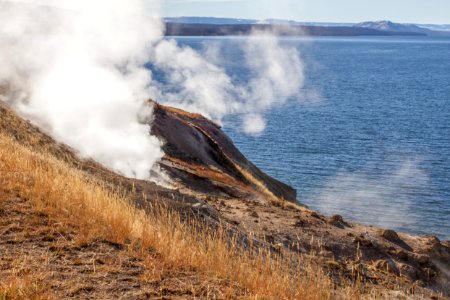 Thermal features at Steamboat Point