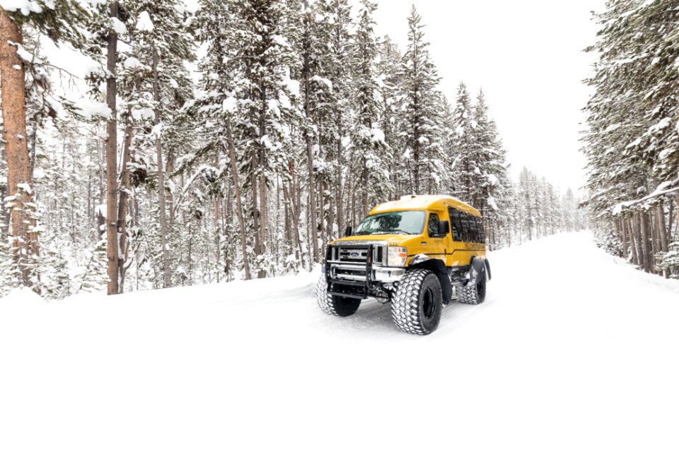 Snowcoach on North Rim Drive