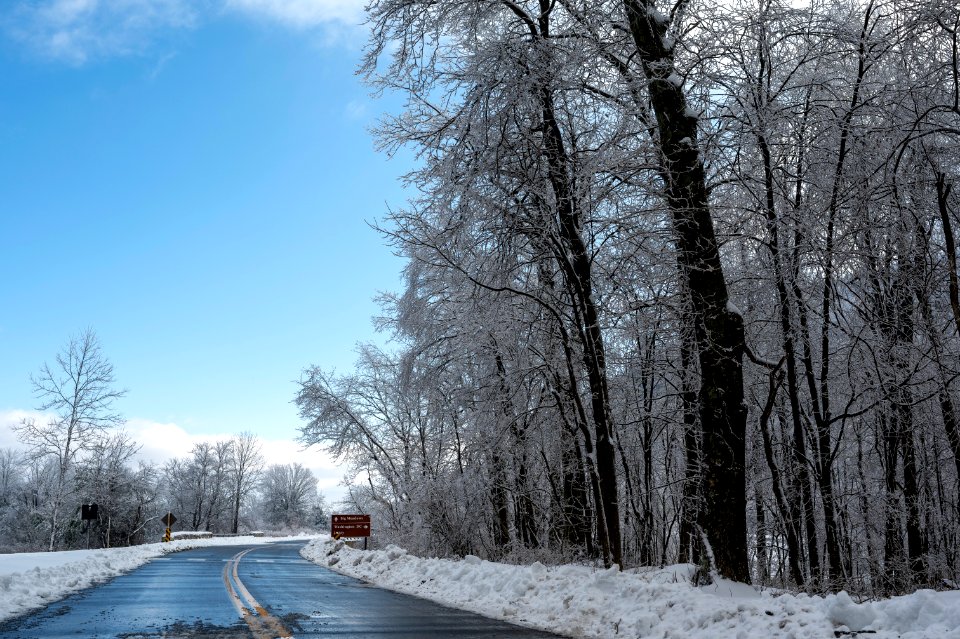 Thornton Gap Snowy Drive