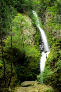 Hole-in-the-Wall Falls, Oregon photo