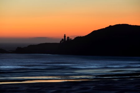 Yaquina Head lighthouse, Oregon photo