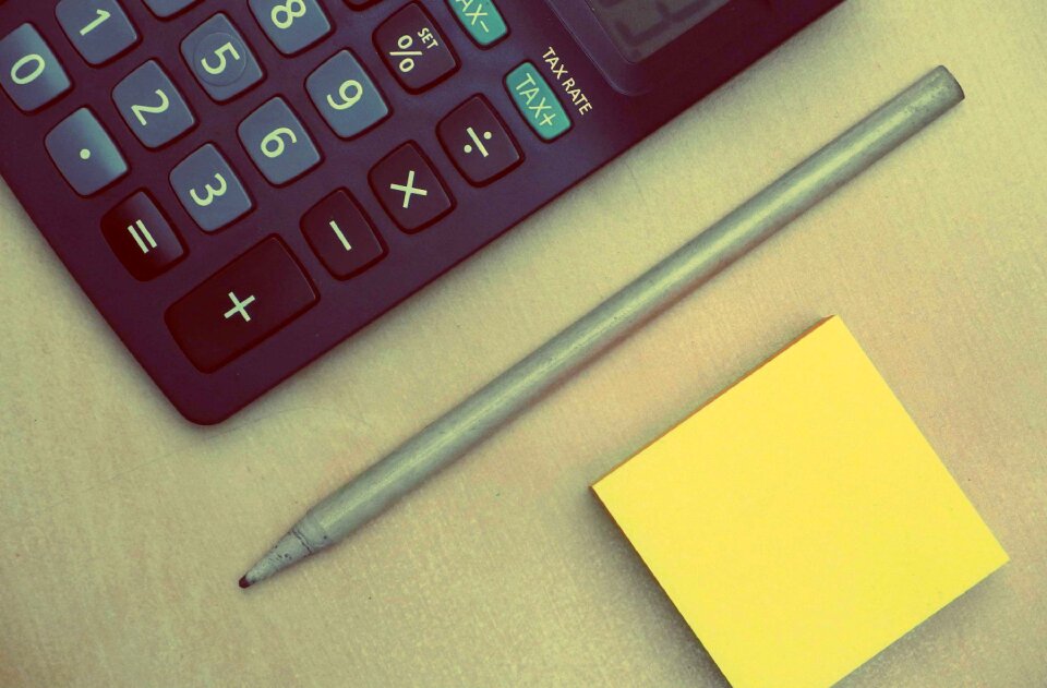 Finance pen post-it notes