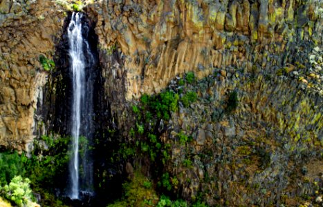 Billy Chinook waterfall, Oregon photo