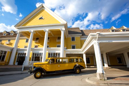 Yellowstone Lake Hotel and Yellow Bus