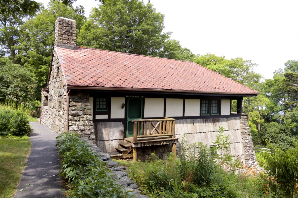 Historic Massanutten Lodge