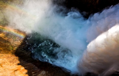Looking down from the Brink of Lower Falls