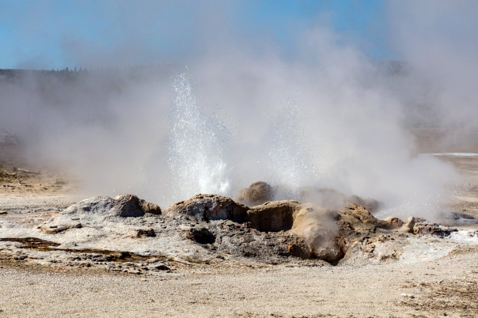 Jet Geyser eruption