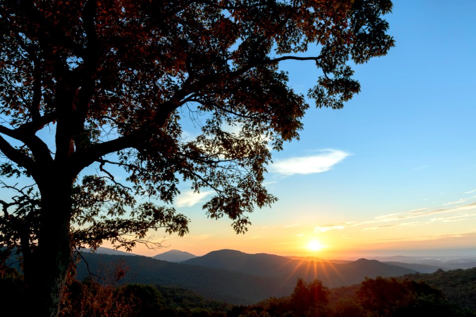 Sunrise at Thornton Hollow Overlook