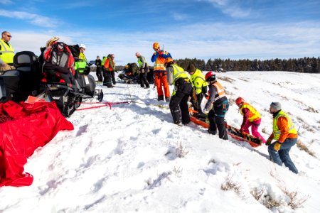 Search and rescue training: roadway rescue with oversnow vehicles (12) photo