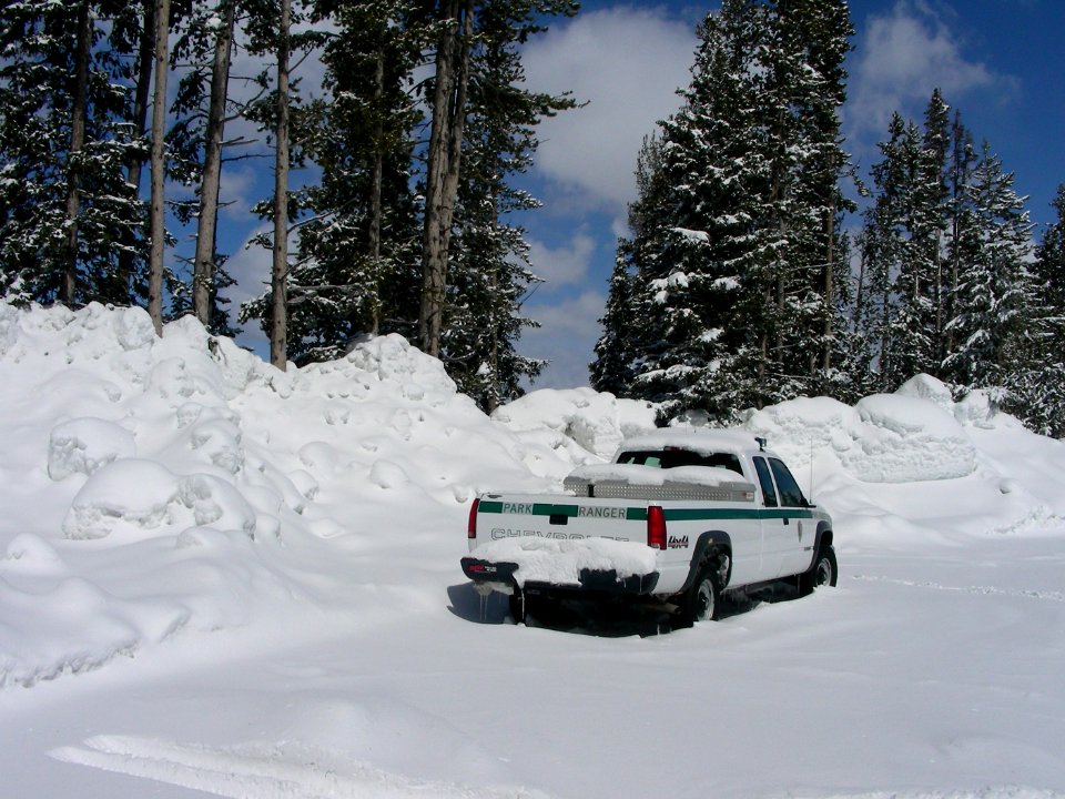 Pullout at Lewis Lake