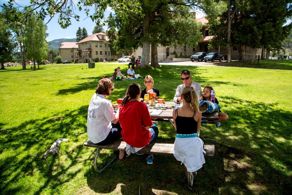 Picnicing, Mammoth Hot Springs