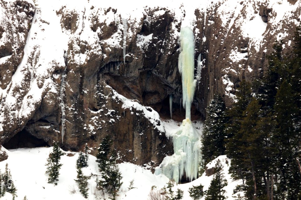 Ice formations on Baronette Peak
