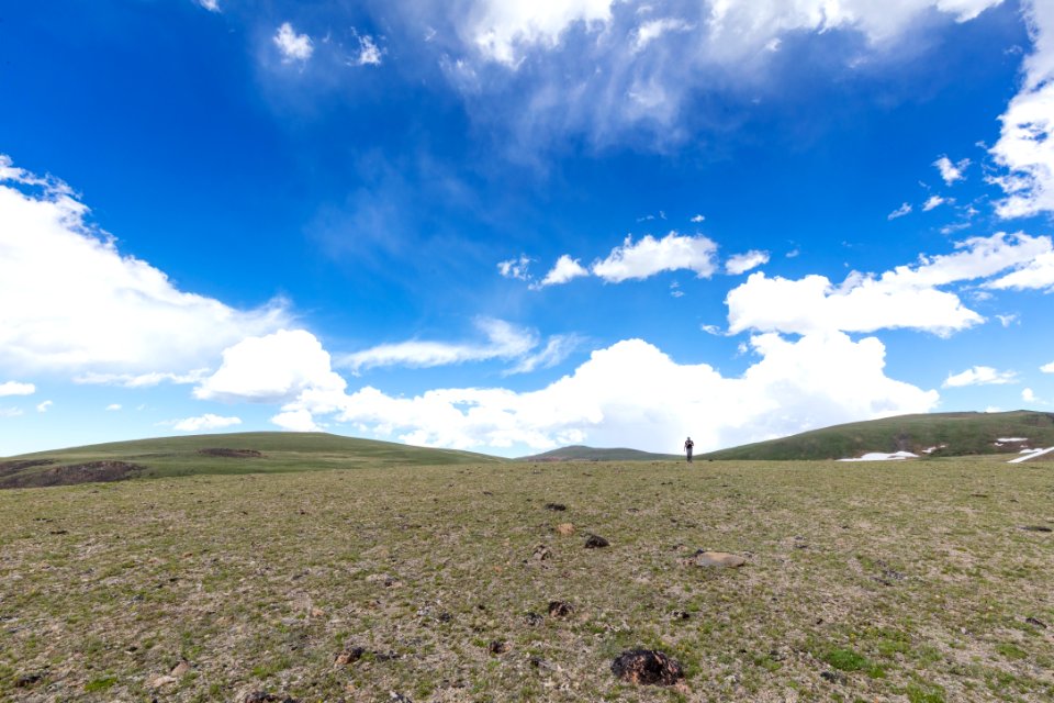 Exploring the tundra along the Beartooth Highway (2)