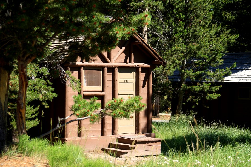 Lake Lodge, front of a cabin
