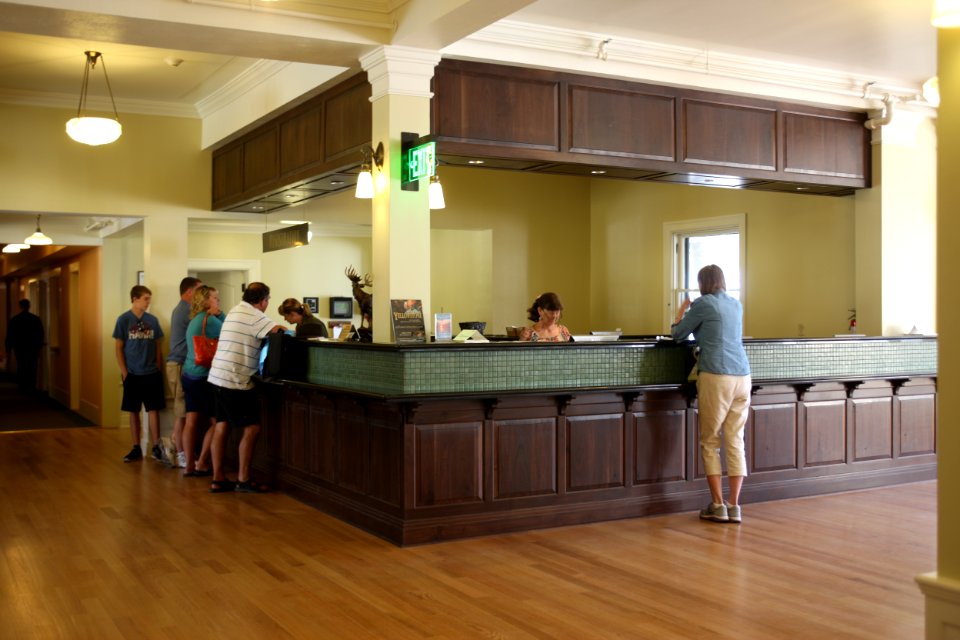 Lake Hotel, registration desk in lobby