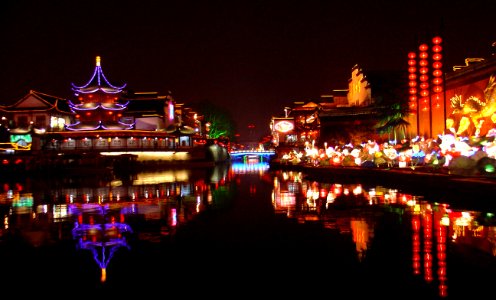 24 (南京秦淮河 - Nánjīng qínhuái hé)