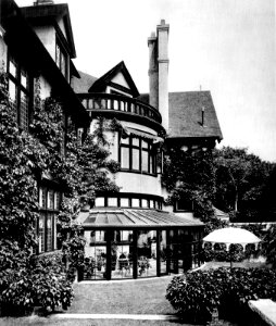 22 (House of Charles Head)