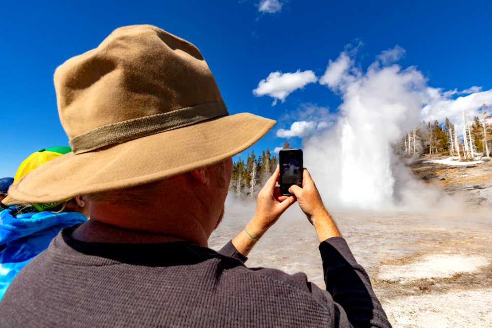 Photographing a Grand Geyser eruption