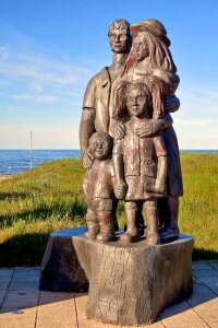 Trassenheide wood monument photo