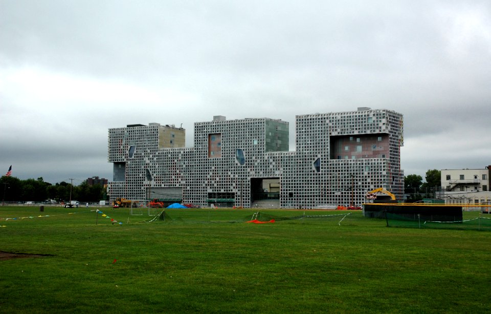 23 (Simmons Hall)