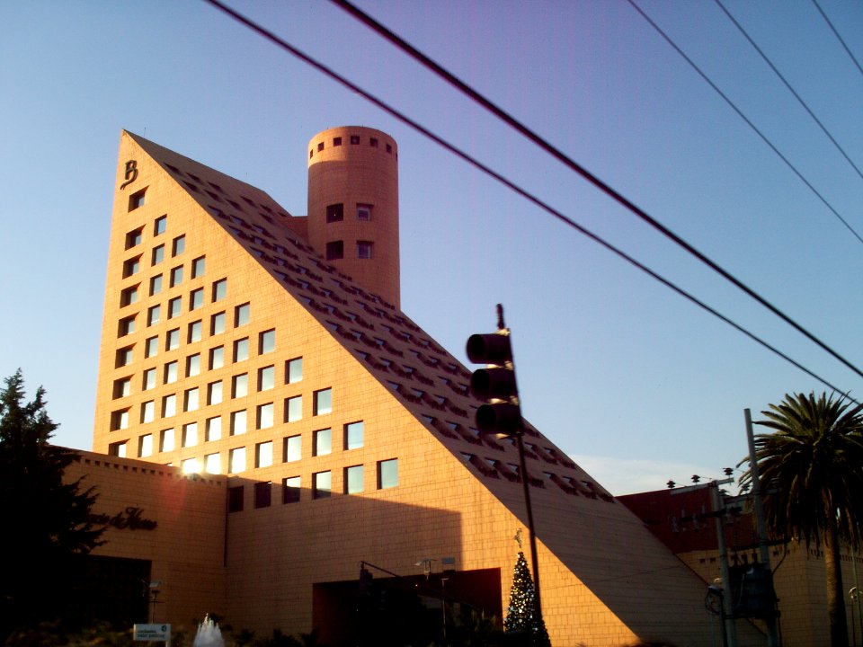112 (Shopping Mall, Polanco)