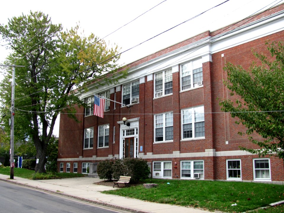 32 (Rockport High School)