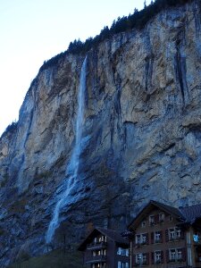 Lauterbrunnen steep steep wall photo