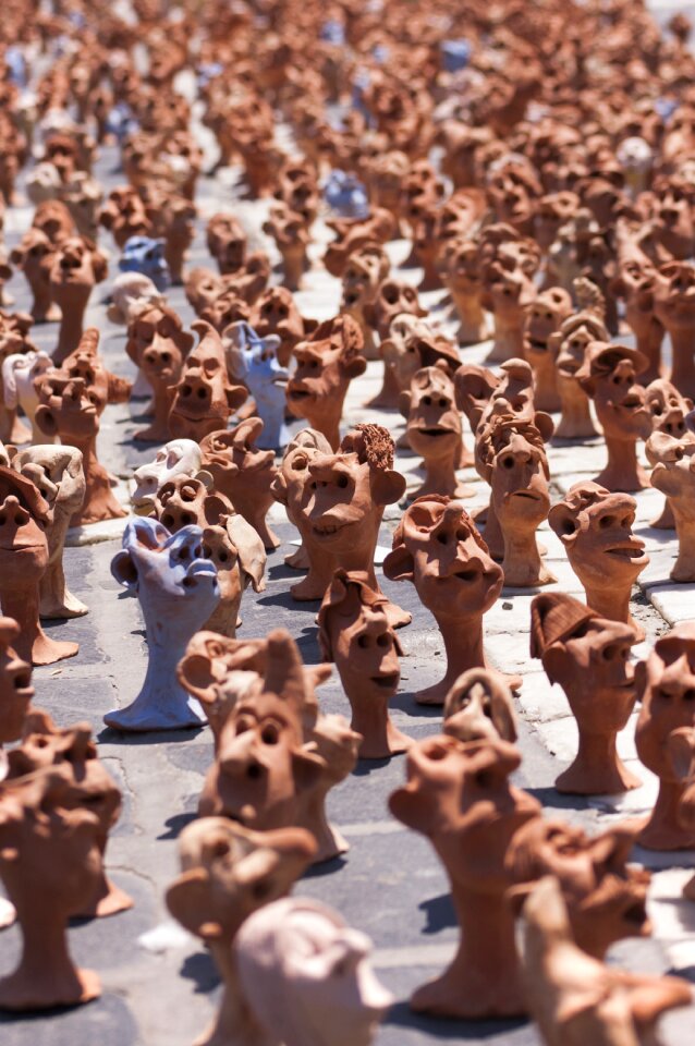 Sculpture figurine little