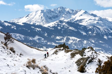 Hikers on the Rescue Creek Trail with views of Electric Peak