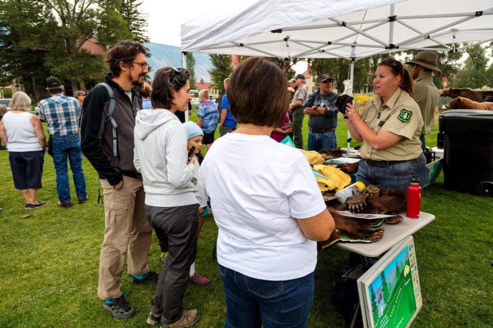US Forest Service visit Yellowstone - Bear safety demonstrations (4)