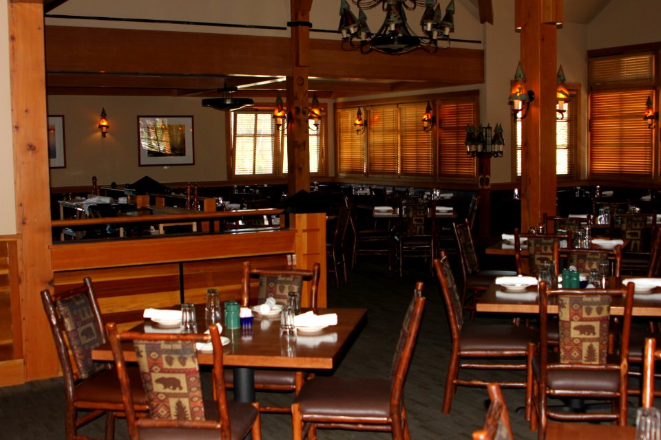 Old Faithful Snow Lodge, dining room