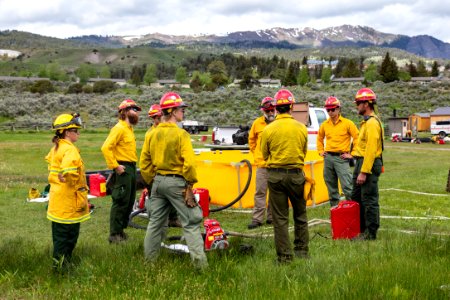 S-211 portable pumps and water use fire training (5)