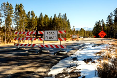 Road closure at Fishing Bridge Junction