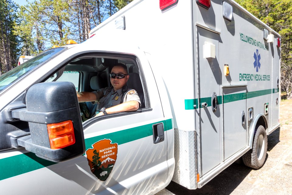 Park Paramadic Kaji and park ambulance