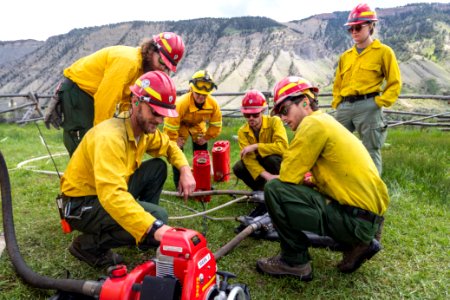 S-211 portable pumps and water use fire training (4)